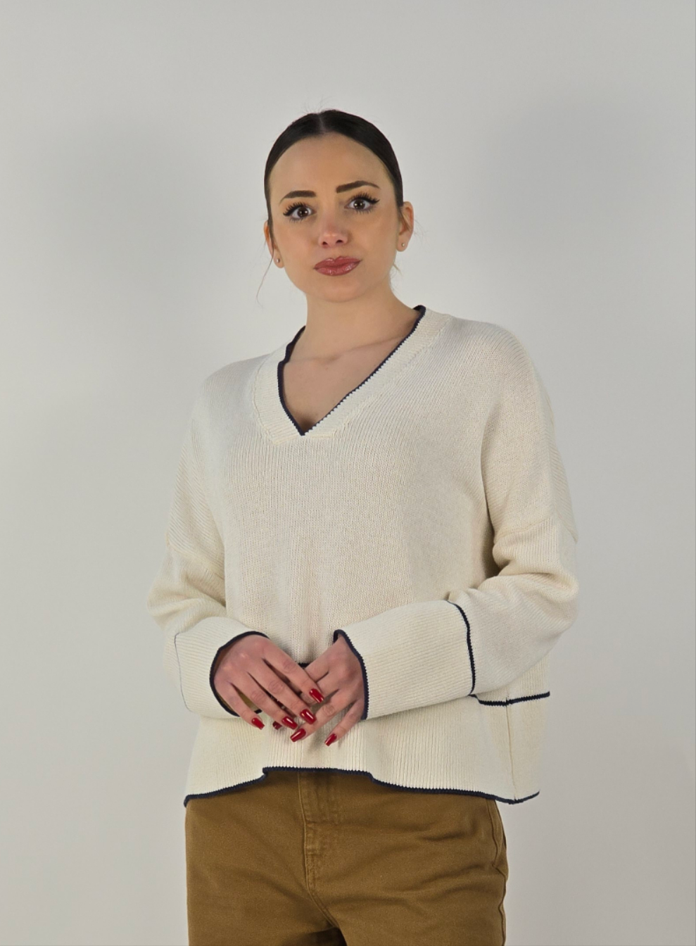 Pull bianco e profili blu HaveOne