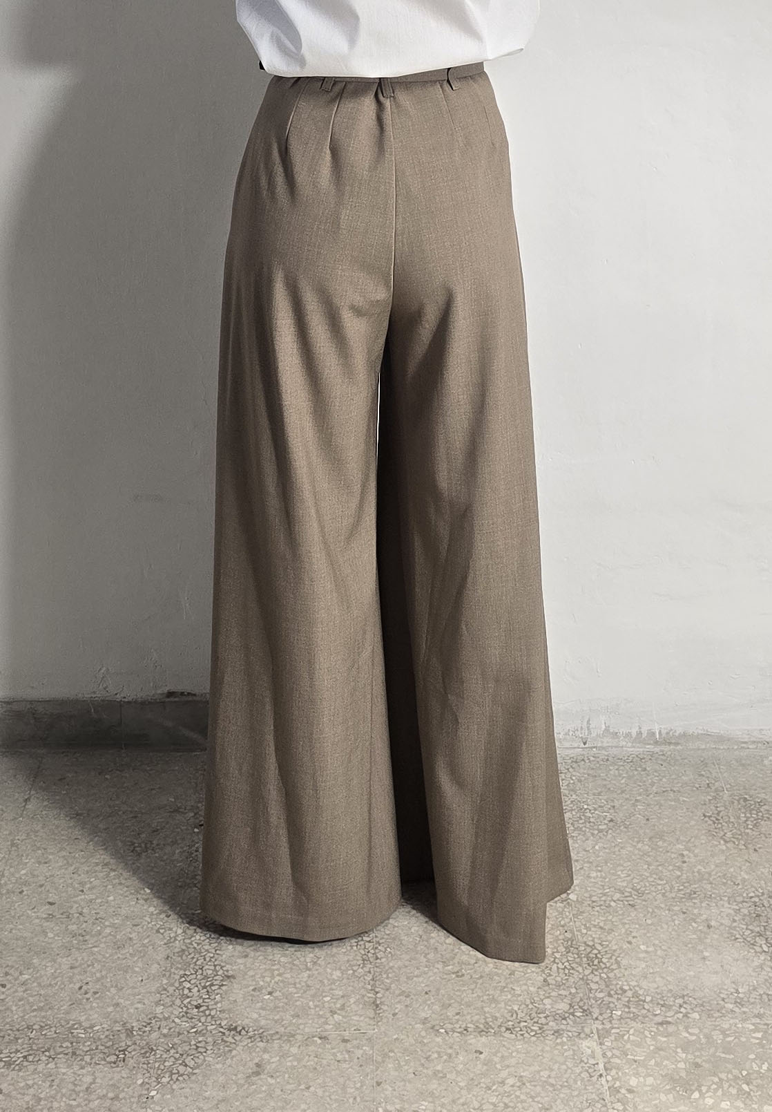 Pantalone palazzo beige con cintura coordinata Imperial